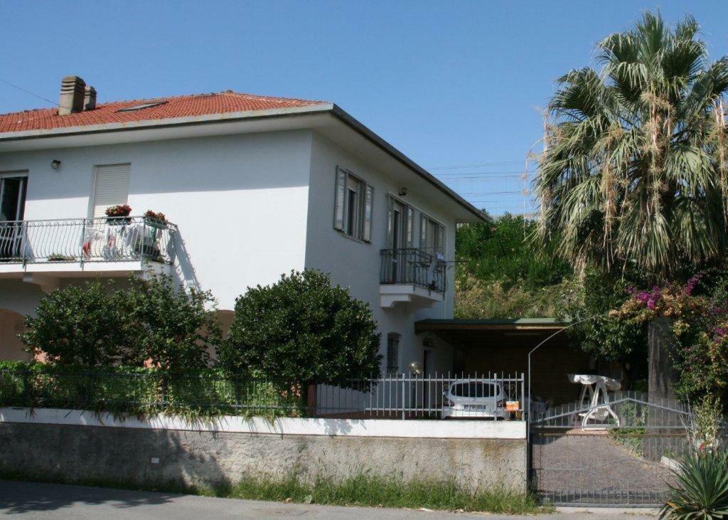 B&B Ai Tre Archi Spotorno Ngoại thất bức ảnh